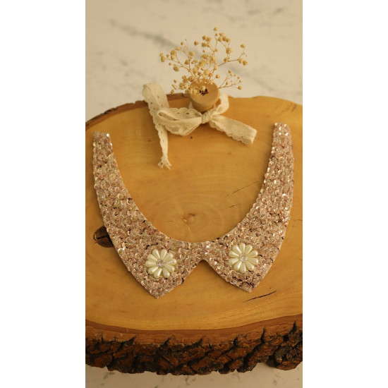 Yoğun işlemeli hazır yaka