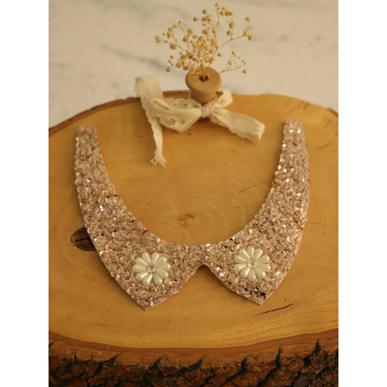 Yoğun işlemeli hazır yaka